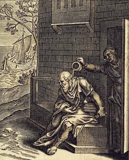 Ilustracja przedstawia starszego mężczyznę w todze, który siedzi na zewnątrz domu, tuż przy otwartych drzwiach wejściowych. Jest łysiejący, ma gęstą brodę z wąsami, trzyma kilka książek. Zza drzwi wychyla się kobieta, która polewa mężczyznę wodą z dzbanka. W tle znajduje się łódka na morzu.