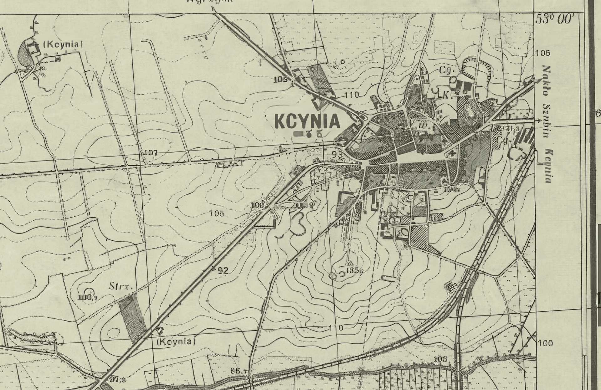 Kliknij, aby powiększyć. Ilustracja przedstawia mapę. Znajdują się na niej zaznaczone zabudowania i przecinające je liczne drogi. Zabudowania tworzą miejscowość o nazwie Kcynia (napis znajduje się na mapie).