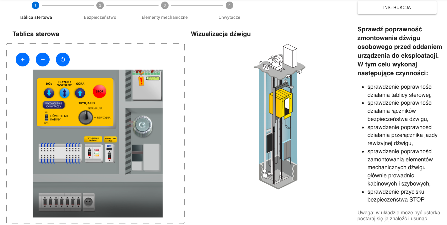 Grafika przedstawia przykładowy ekran początkowy symulatora. Po lewej stronie ekranu widoczny rysunek tablicy sterowej. W górnej części na żółtym tle trzy  przyciski: dół, góra i wspólny. Poniżej włącznik i wyłącznik z  napisem oświetlenie kabiny. Obok pokrętło trybu jazdy normalnej i rewizyjnej. Poniżej widoczny włącznik główny a obok przyciski z cyframi 1,2,3 oraz włącznik z napisem test. Na dole rysunku gniazdo  zasilania i bezpieczniki.Obok na rysunku widoczny szyb dźwigu. Wewnątrz kabina poruszająca się po prowadnicach .Widoczny napęd linowy i znajdująca się po przeciwnej stronie przeciwwaga. 