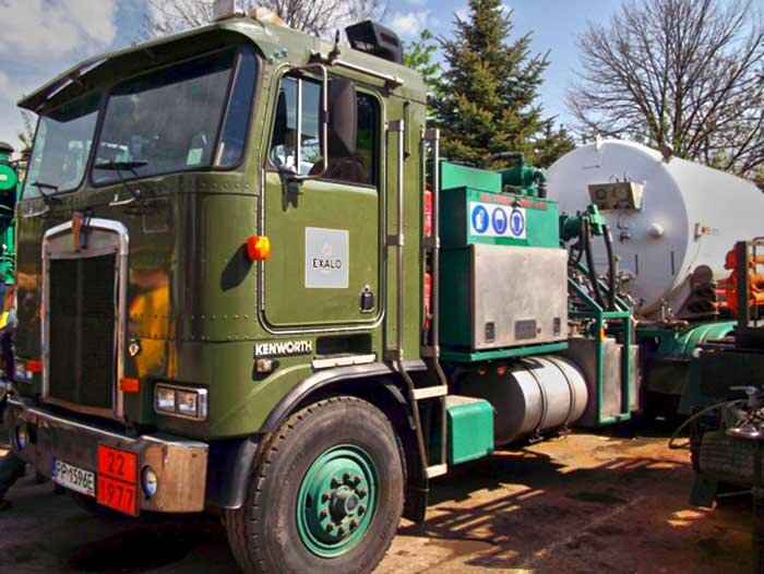 Cysterna ze stali kwasoodpornej do przewozu cieczy kwasującej