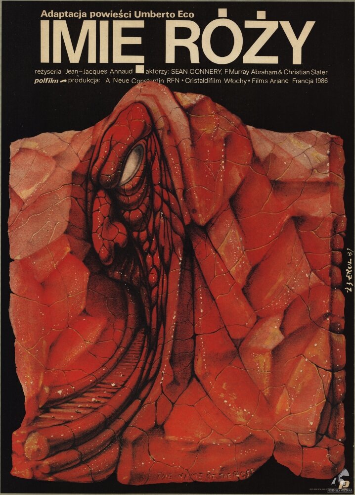 Ilustracja przedstawia plakat filmowy. Jest on podpisany: adaptacja powieści Umberto  Eco Imię róży. Pośrodku znajduje się rysunek wyobrażający ptaka okrytego mnisim habitem. Zwierzę ukazuje lewy profil. Oko ptaka jest pokryte bielmem. Zwierzę zamiast dzioba ma ludzki, haczykowaty nos. Jego długa szyja przypomina schody.