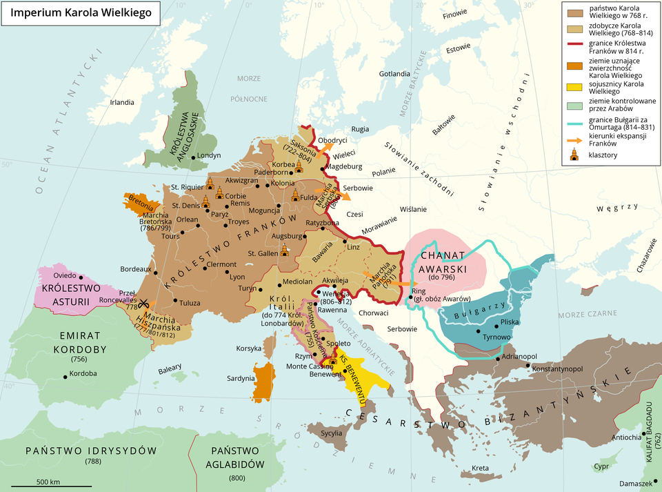  Mapa Europy przedstawia Imperium Karola Wielkiego. W 768 roku państwo Karola Wielkiego obejmowało obszar Niderlandów, Belgii, centralnych i zachodnich Niemiec oraz Francji z wyjątkiem Bretanii. Od 768 do 814 roku przyłączył on do swego państwa Katalonię i tereny na zachód od niej, Saksonię, Marchię Serbską, Bawarię, północną część półwyspu Apenińskiego, Marchię Bretońską, Austrię i zachodnie Węgry. Sardynia oraz Bretania uznawały zwierzchność Karola Wielkiego.  Księstwo Benewentu znajdujące się w południowej części półwyspu Apenińskiego było sojusznikiem Karola Wielkiego. Afryka, Cypr, Półwysep Iberyjski oraz wschodnie wybrzeże morza Śrudziemnego były kontrolowane przez Arabów. Pod panowanie Omurtaga od 814 do 831 Bułgaria kontrolowała tereny Centralnej Bułgarii, Wołoszczyzny, Mołdawii, Siedmiogrodu, banatu i wschodnich Węgier.  Cesarstwo Bizantyjskie kontrolowało Sycylię, fragmenty południowej części półwyspu Apenińskiego, fragmenty Dalmacji, Trację, południowe wybrzeże Krymu, wszystkie greckie wyspy, Peloponez i Azję Mniejszą.  Klasztory znajdowały się w Sankt Gallen, Fuldzie, Korbei, Sankt Denis, Sankt Requier oraz 