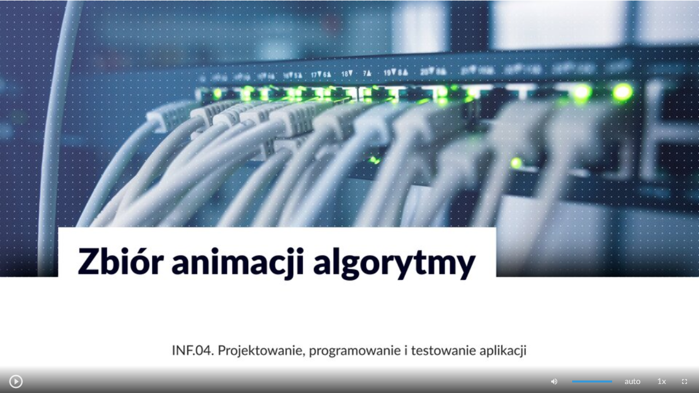 Grafika przedstawia wygląd ekranu odtwarzania filmu. Pośrodku widoczny jest tytuł: Zbiór animacji algorytmy". W dolnej części ekranu znajdują się ikony z różnymi opcjami. W dolnym lewym rogu widać ikonę trójkąta w kółku. Jest to ikona włączania odtwarzania filmu. Kolejna ikona znajduje się dopiero w połowie ekranu dolnego paska. Jest to ikona megafonu. Obok niej widać niebieski pasek, który oznacza poziom głośności. Obok znajduje się ikona człowieka, od którego głowy odchodzą dwie fale. Umożliwia ona włączanie alternatywnej ścieżki dźwiękowej. Dalej znajduje się mały biały prostokąt z czarnymi paskami w jego dolnej części. Pozwala ona na włączenie napisów. Kolejna ikona to napis auto, która umożliwia wybranie jakości filmu. Obok niej widać ikonę jedynki z iksem. Po kliknięciu na nią można wybrać szybkość odtwarzania filmu. Ostatnia ikona to kreski tworzące kwadrat. Kreski te tworzą jedynie krawędzie kwadratu. Jest to opcja włączania trybu pełnoekranowego.