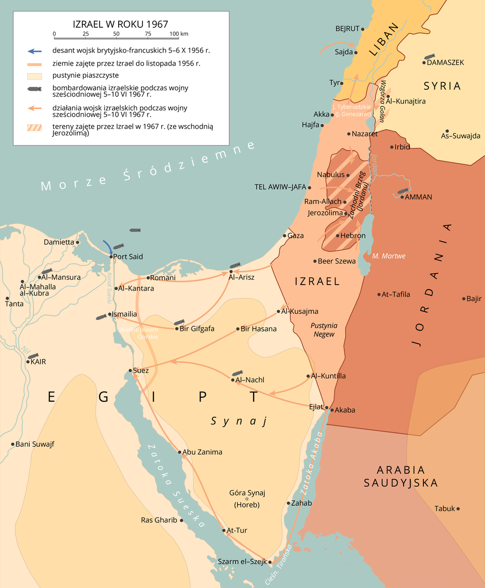 Mapa przedstawia Izrael 1956 roku. Na fragmencie mapy jest Izrael graniczący na zachodzie z Egiptem, na północy z Libanem i z Syrią, na wchodzie z Jordanią, Zachodnim Brzegiem Jordanu, Jordania na południu graniczy z Arabią Saudyjską. W Porcie Sand zaznaczono desant wojsk brytyjsko‑francuskich od 5 do 6 października 1956 roku. Na mapie zaznaczono ziemie zajęte przez Izrael do listopada 1956 roku: to fragment lądu na wschód od Kanału Sueskiego - obejmuje między innymi miasto Al‑Kantara. Zaznaczono bombardowania izraelskie podczas wojny sześciodniowej od 5 do 10 czerwca 1967 roku: miejscowości Al‑Mansura, Port Sand, Ismailia, Bir Gifgafa, Al‑Nachl, Kair, Al‑Arisz na terenie Egiptu, na terenie Jordanii zaznaczono miasto Amman. Działania wojsk izraelskich odbywały się w kierunku Egiptu - Kanału Sueskiego - Półwyspu Synaj, Zachodniego Brzegu (Jordanu) oraz na terytorium południowego Libanu. Zachodni Brzeg zaznaczono wraz z Hebronem, miastami Nabulus i Ram‑Allach są zajęte przez Izrael w 1967 roku wraz ze wschodnią Jerozolimą, a także Wzgórza Golan w południowo‑zachodniej Syrii.      