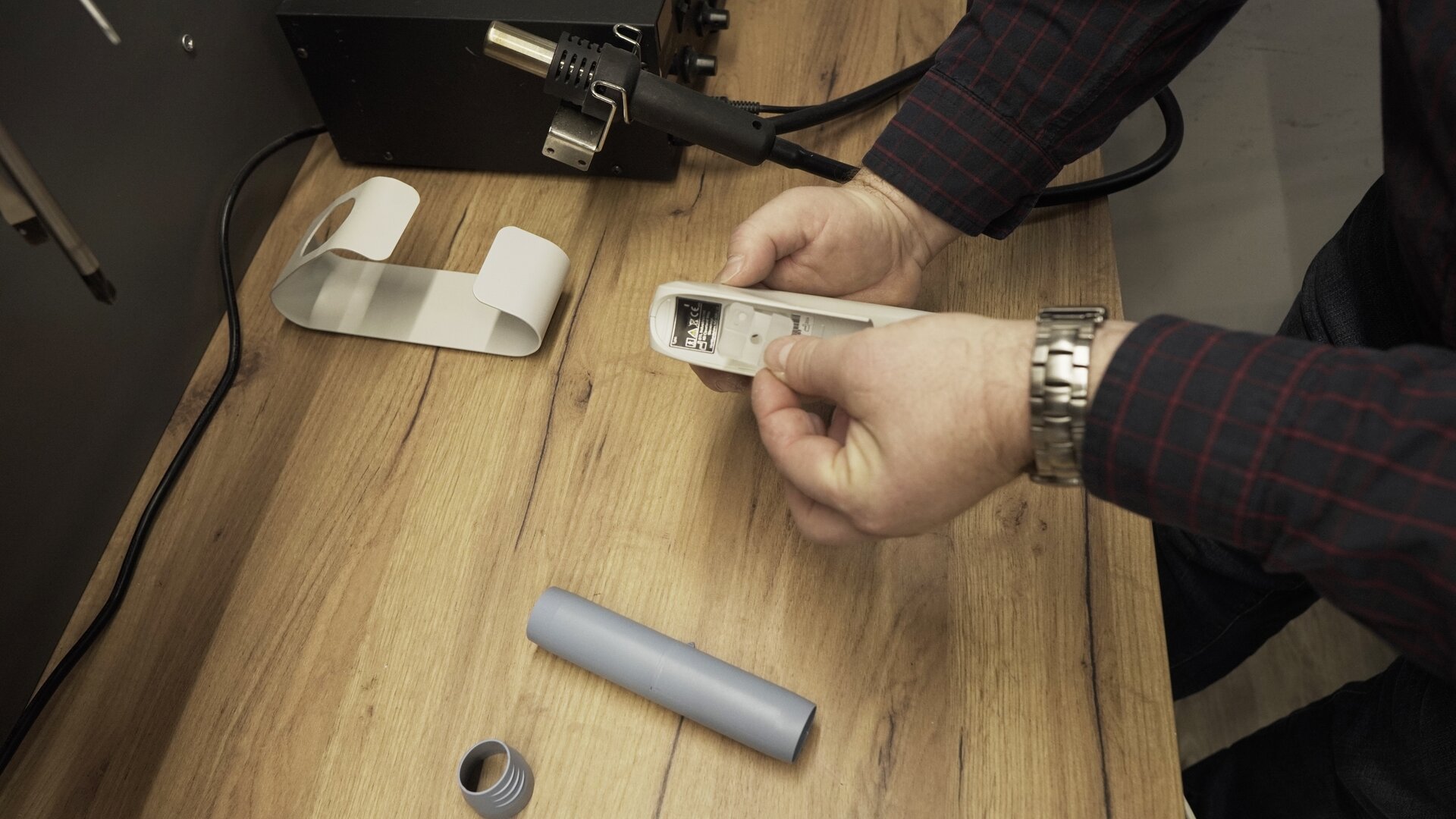 Na zdjęciu przedstawiono montaż uszczelki przepływomierza przetwornika