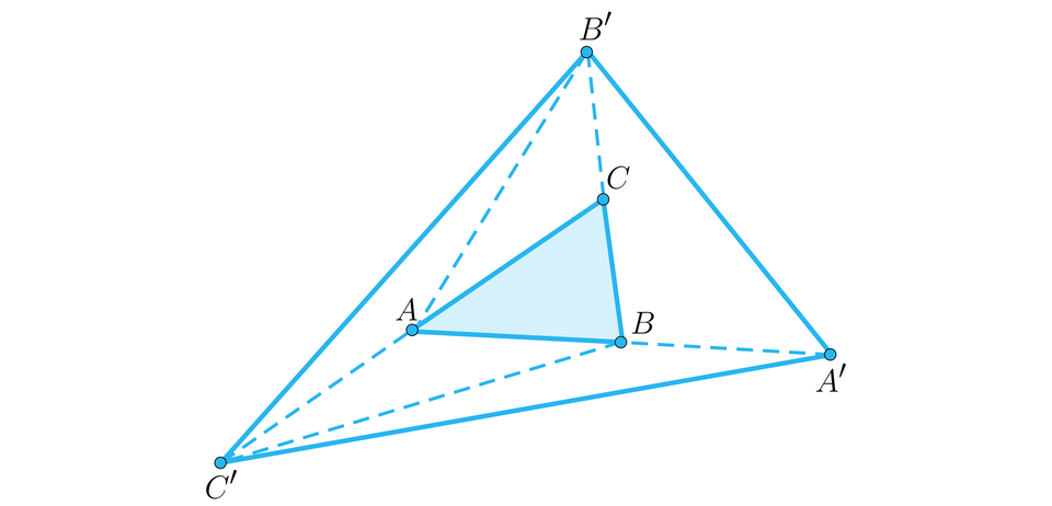 Na ilustracji przedstawiono trójkąt A B C. Na przedłużeniu boku C A znajduje się punkt C prim. Na przedłużeniu boku B C znajduje się punkt B prim. Na przedłużeniu boku A B znajduje się punkt A prim. Punkty A prim, B prim, C prim po połączeniu utworzyły trójkąt. Linią przerywaną połączono wierzchołki A i C prim, B i A prim, C i B prim.