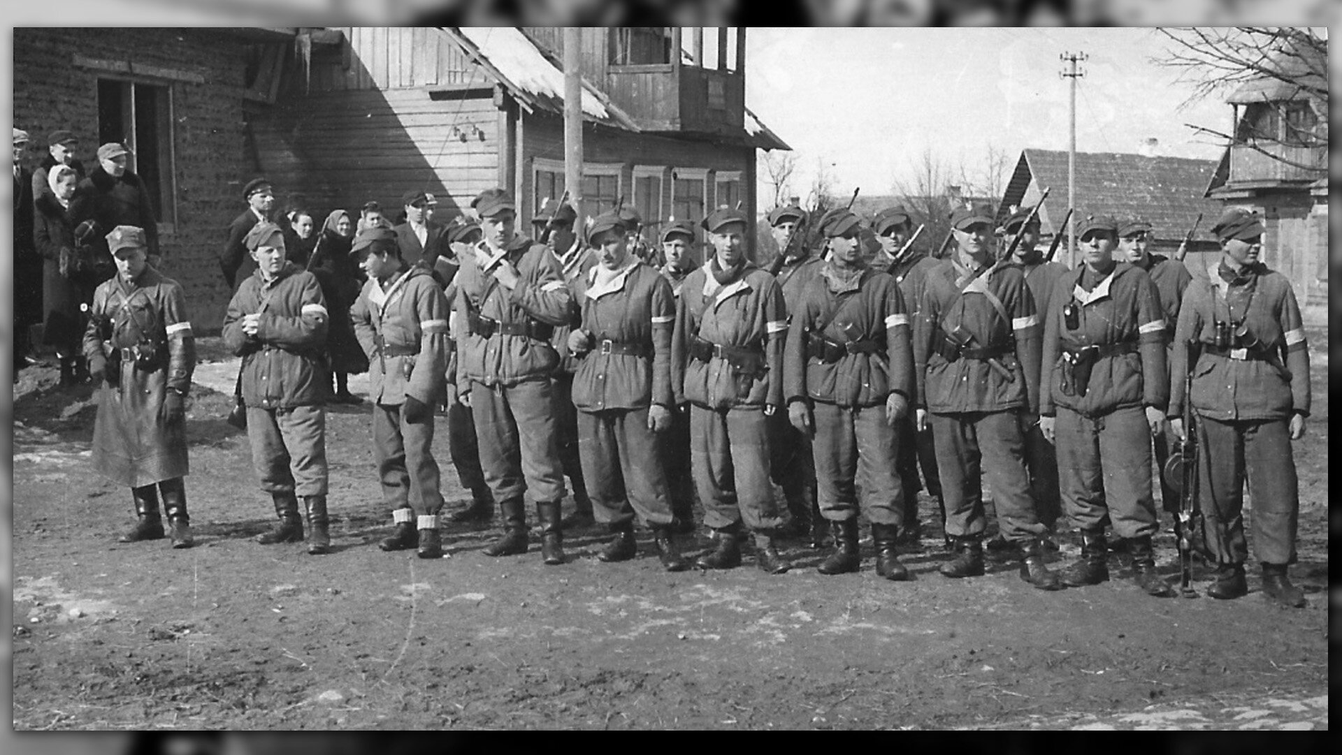 Fotografia czarno-biała przedstawiająca Pluton „Bosego”.