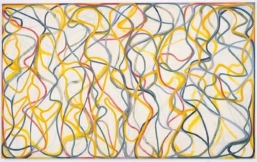 Brice Marden, „Studia dla muz (wersja Hydra)”. Dzieło, wykonane na beżowej, lnianej tkaninie, przedstawia kompozycję długich, cienkich oraz zawiłych linii w kolorze jasnoczerwonym, żółtym, pomarańczowym, szarym, jasnoniebieskim, ciemnoniebieskim oraz zielonym. Miejscami ich powierzchnie są mniej intensywne, a szerokość zmienna. Stanowią one jednocześnie obramowanie dzieła, jak i jego wypełnienie. Falując, linie łączą się i przecinają, tworząc nieregularny wzór. Nie wypełniają całej tkaniny, pozwalając na wyłonienie się fragmentów beżowego tła. 