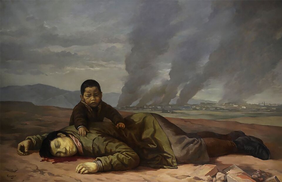 Obraz Wojciecha Fangora „Matka Koreanka" przedstawia zastrzeloną kobietę leżącą na ziemi, pod jej głową widać plamę krwi. Za nią klęka jej zrozpaczony synek, trzymając ją za tułów. W tle widać płonącą wioskę i unoszące się kłęby dymu.