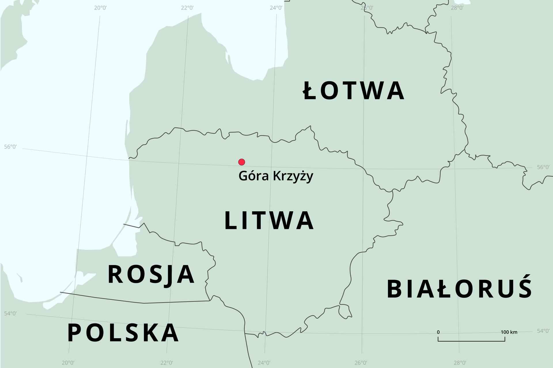 Mapa polityczna przedstawiająca Litwę oraz kraje sąsiadujące – Rosję, Polskę, Białoruś, Łotwę. Lądy oznaczono kolorem jasnozielonym, Morze Bałtyckie nieco jaśniejszym odcieniem koloru zielonego. Granice państw czarnymi liniami. W prawym dolnym rogu pozioma podziałka z odcinkiem oznaczonym jako sto kilometrów. Mapa pokryta siatką południków i równoleżników co dwa stopnie. W północnej części Litwy czerwoną kropką oznaczono Górę Krzyży.