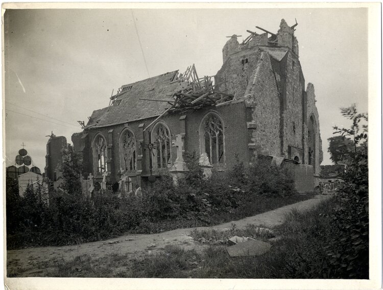 Kościół Źródło: Charles Hilton De Witt Girdwood, Kościół, 1915, British Library, domena publiczna.