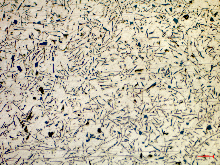 Mikrostruktura siluminu niemodyfikowanego AlSi11
Ciemna faza α na tle jasnej eutektyki α+Si. - powiększenie 20x