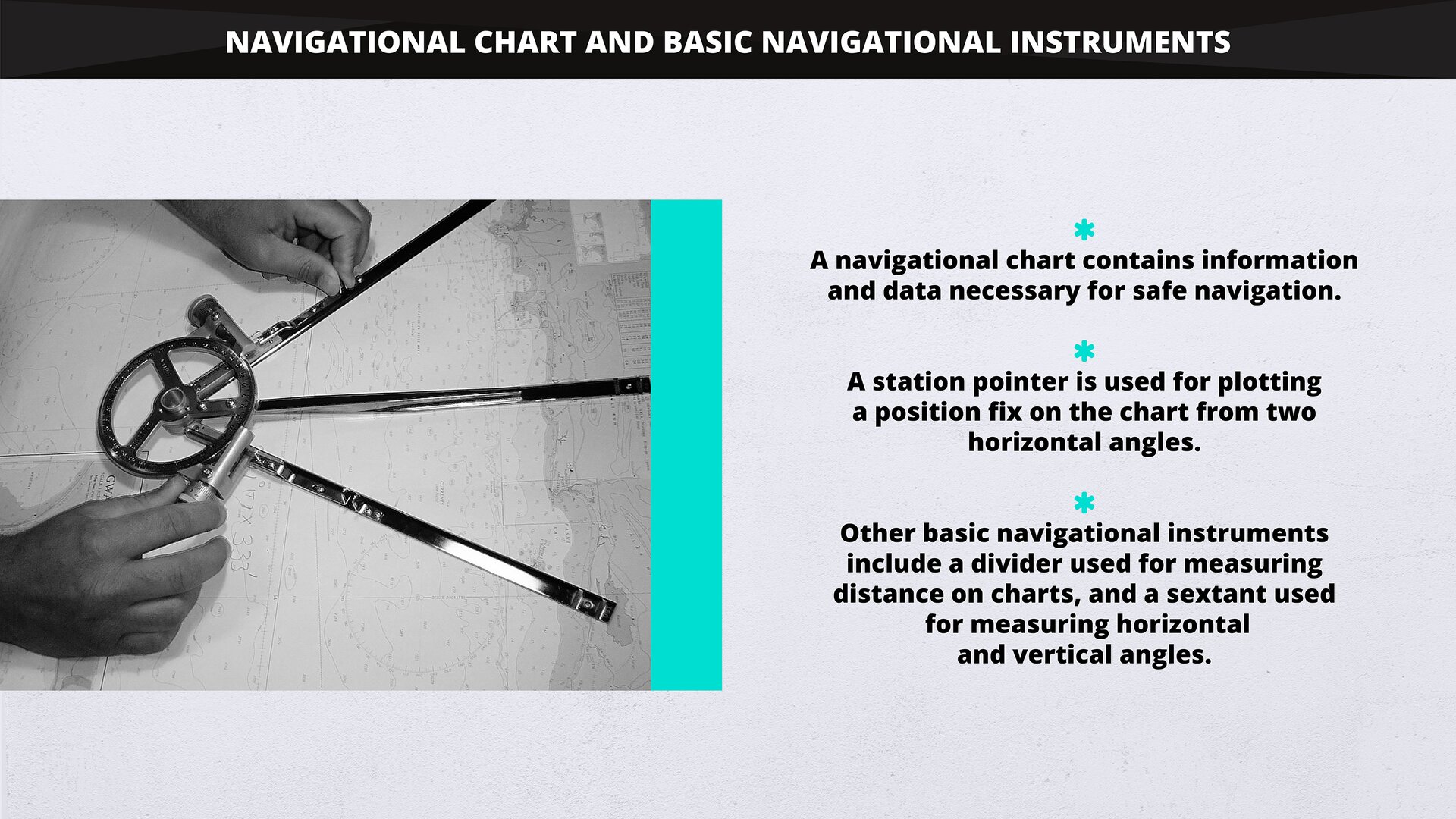 The image presents an example of a navigational chart and a navigational instrument called a station pointer. Materiał graficzny przedstawia przykładową mapę nawigacyjną oraz przyrząd nawigacyjny zwany protraktorem.