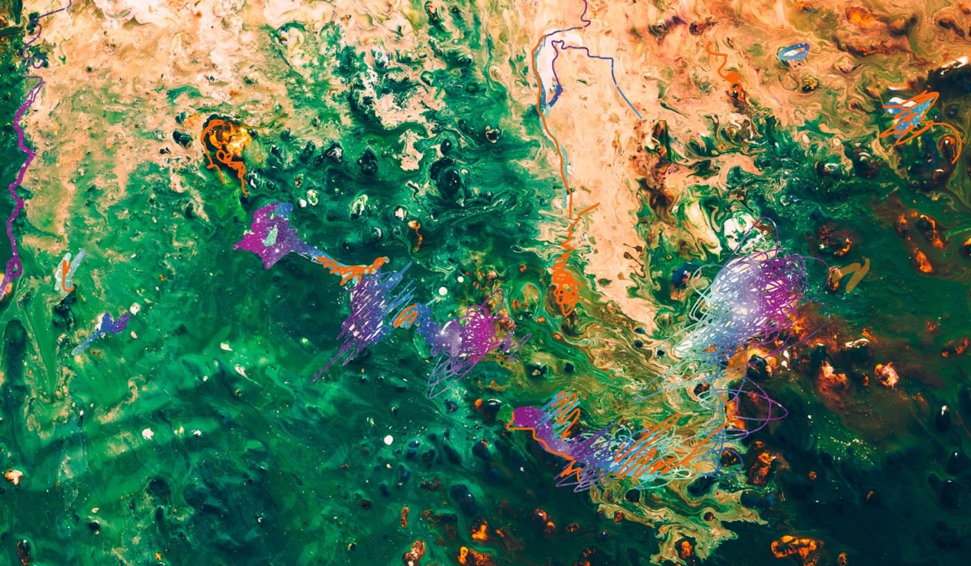 Ilustracja przedstawia obraz współczesny - abstrakcję. Od dołu kolor zielony i ciemnozielony przechodzi w beżowy i jasnobeżowy. Kolory mieszają się tak, jakby ktoś rozlał dwie puszki farby. Białe miejsca na obrazie zostały nieregularnie zamazane fioletowym i pomarańczowym flamastrem.