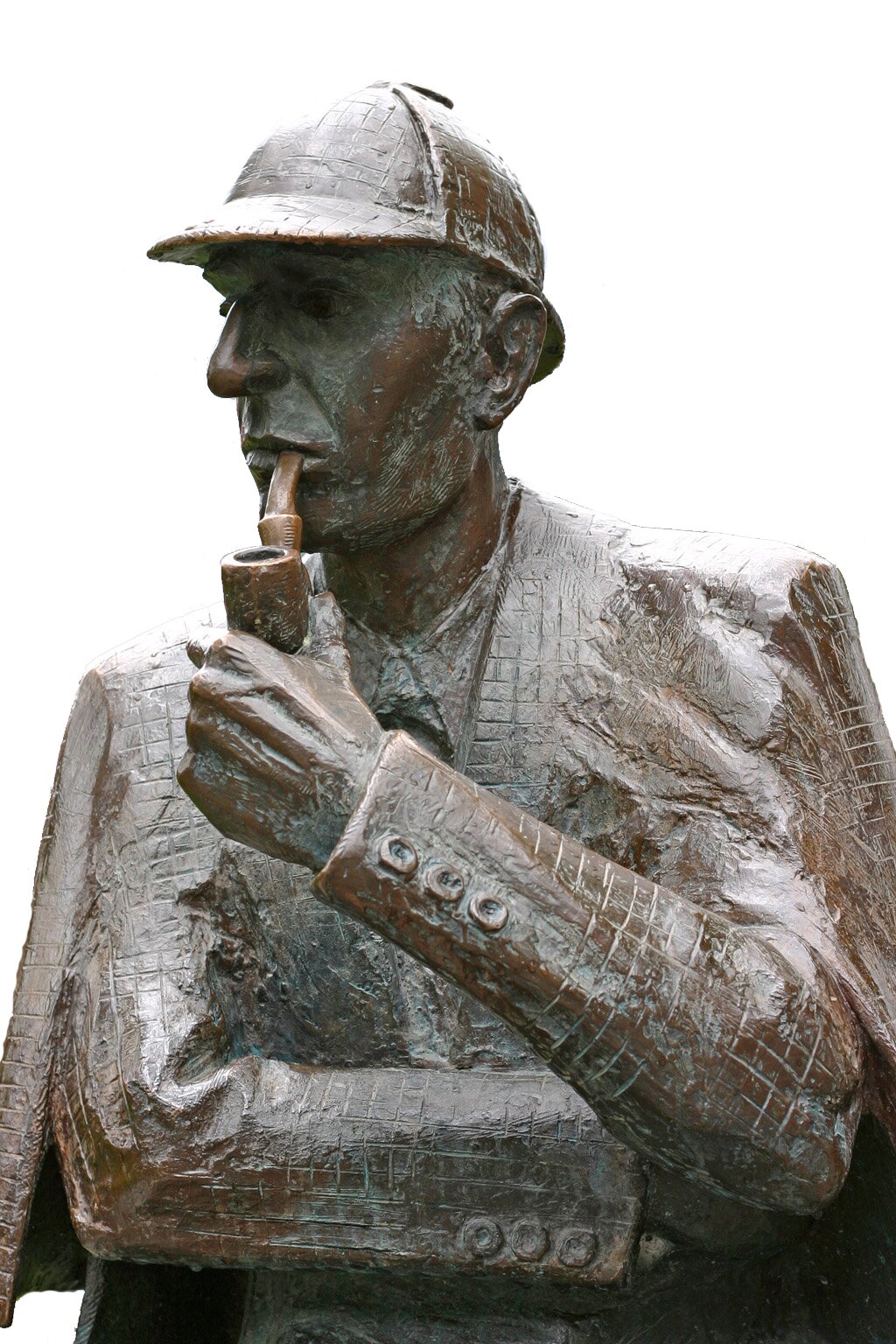 Zdjęcie przedstawia pomnik mężczyzny w płaszczu i kapeluszu z daszkiem. W ustach ma fajkę, którą przytrzymuje lewą ręką. Ma wydatny nos i poważny wyraz twarzy. Tło jest białe.