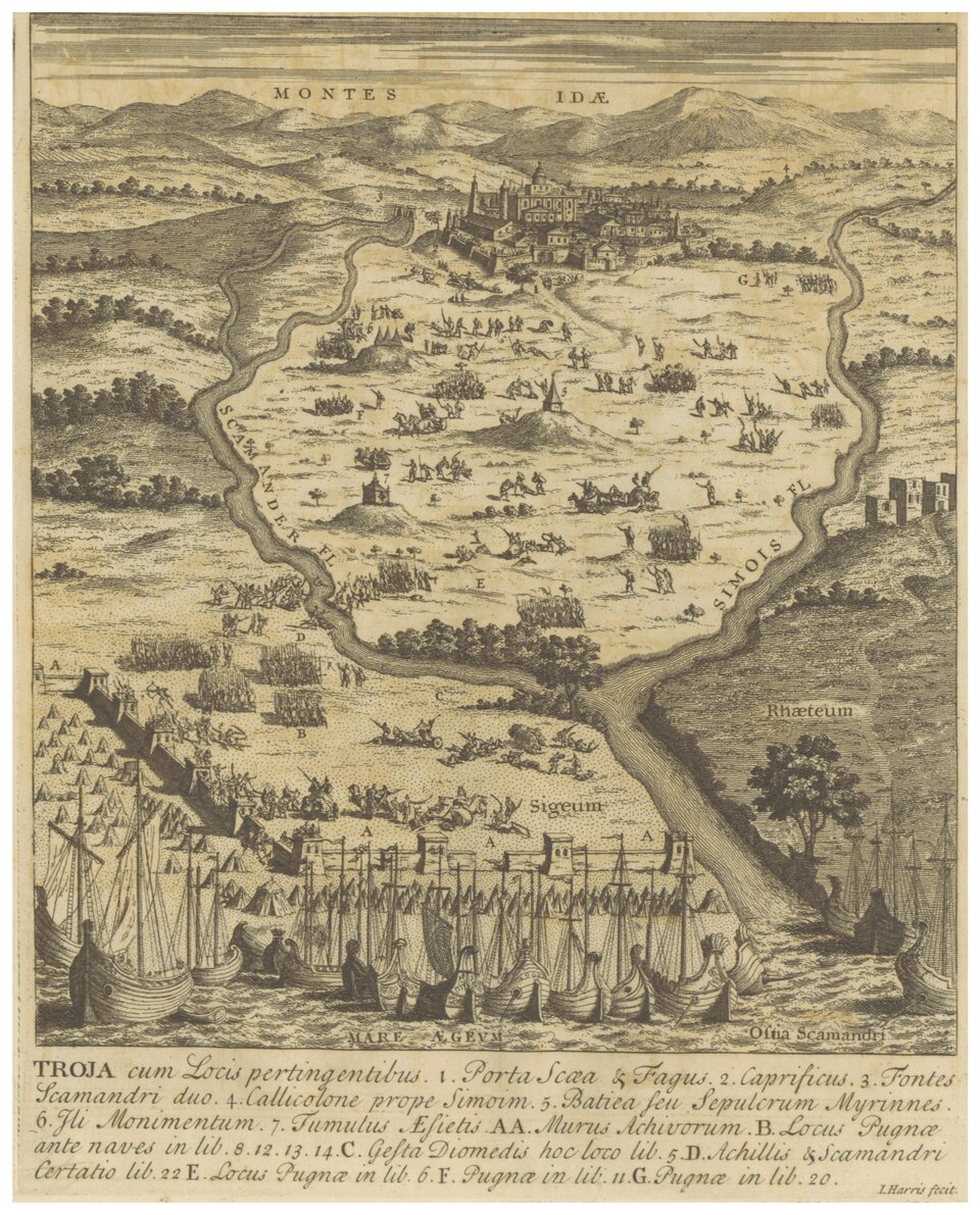 Ilustracja przedstawia położenie Troi widziane z lotu ptaka. Na pierwszym planie, na dole obrazka widoczne jest morze z szeregiem przycumowanych okrętów. Na plaży stoją liczne namioty wojowników. Za namiotami znajduje się przerwany mur obronny, na wielkim placu za murem rozgrywa się bitwa. Wojownicy pieszo i konno walczą ze sobą. Do morza wpada rzeka, która powstała z dwóch, płynących po prawej i lewej stronie ilustracji. W widłach tej rzeki, u stóp gór, zbudowano Troję, warowne miasto otoczone murami. Na horyzoncie góry.