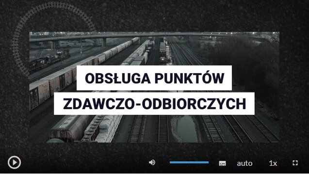 Ilustracja przedstawia planszę tytułową filmu instruktażowego. Tytuł filmu brzmi obsługa punktów zdawczo odbiorczych. W tle widoczne są pociągi stojące na torach.