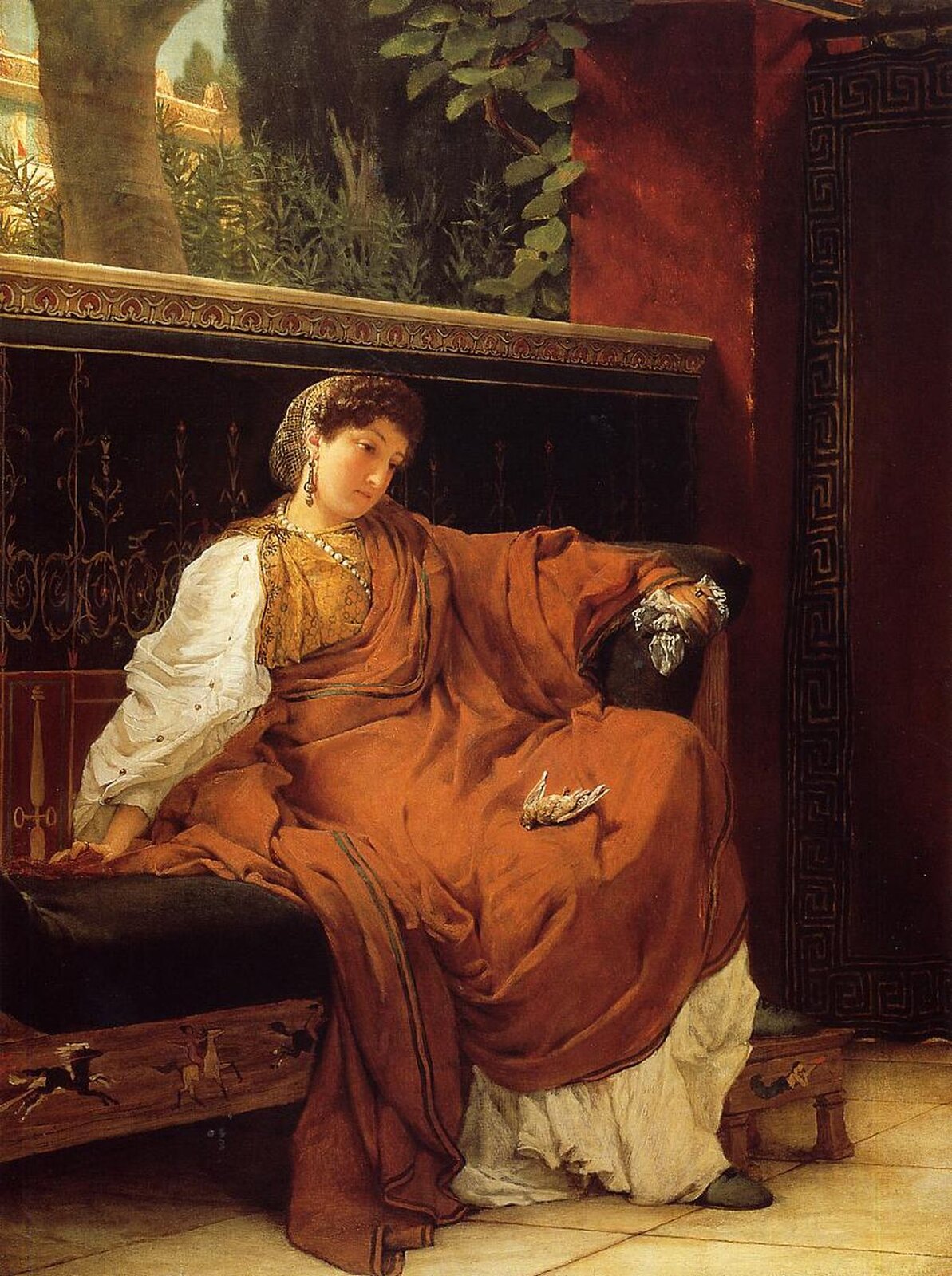Ilustracja przedstawia obraz „Lesbia płacząca nad wróblem” autorstwa Sir Lawrence Alma-Tadema. Znajduje się na nim kobieta ubrana w zdobione szaty. Na jej kolanach leży martwy wróbel. W jednej ręce trzyma chusteczkę, a drugą opiera się o siedzenie. Lesbia ze smutkiem spogląda przed siebie.