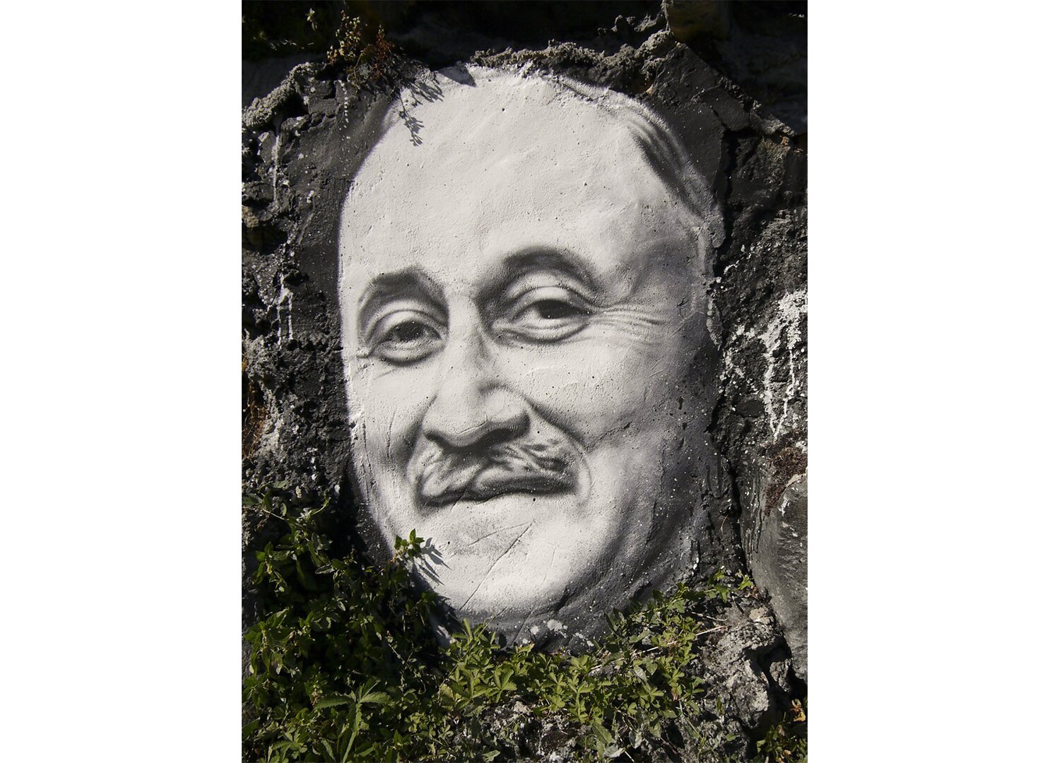 Fotografia czarno-biała przedstawiająca portret Jeana Monneta.