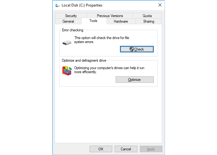  Zrzut ekranu przedstawia okno właściwości dysku lokalnego Local Disk (C:) Properties. z wybraną kartą narzędzia -  Tools. Na karcie dostępne są dwie opcje umożliwiające. Pierwsza to sprawdzenie i usunięcie błędów na dysku - sekcja Error checking z przyciskiem Check, znajduje się tu również informacja The option will check the drive for file system errors. Druga to optymalizacja i defragmentacja dysku - sekcja Optimize and defragment drive z przyciskiem Optimize, znajduje się tu również informacja Optimizing your computer's drives can help it run more efficiently. Na dole formatki trzy przyciski OK, Cancel oraz Apply.