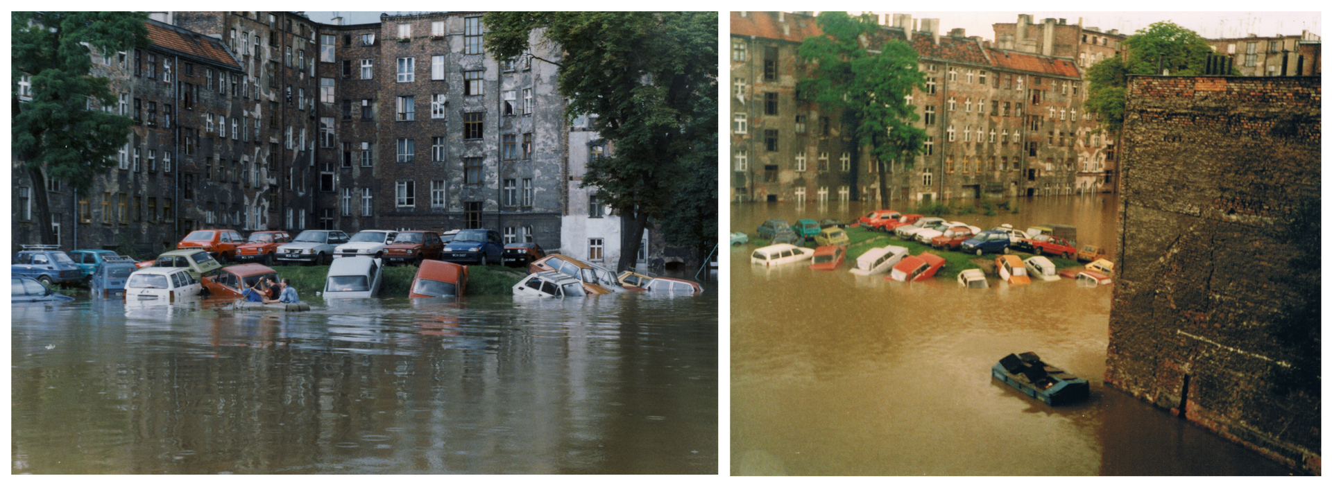 Dwie fotografie prezentują wygląd miasta w czasie powodzi. Na obu fotografiach widoczne są osiedla mieszkaniowe z kilkupiętrowymi budynkami. Woda sięga pierwszego piętra. Przed budynkami pagórek na którym stoją samochody, niektóre z nich są częściowo zalane wodą.