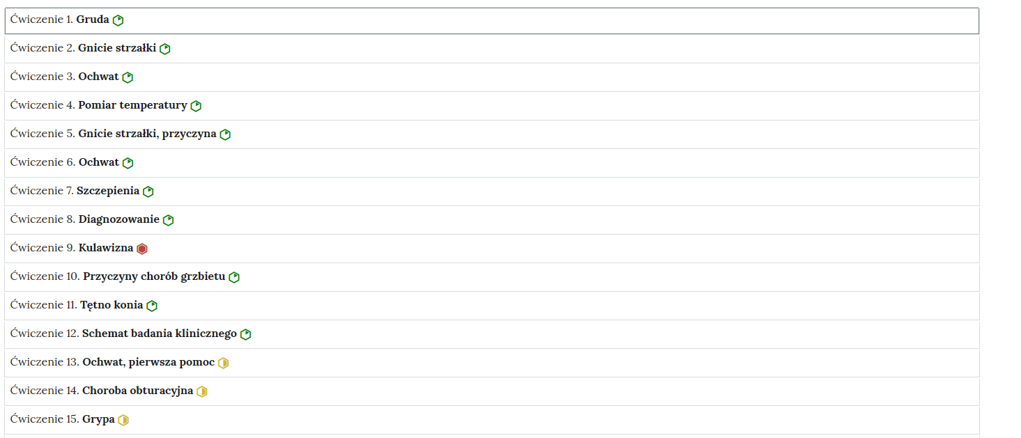 Grafika przedstawia przykładowy widok ogólny harmonii z interaktywnymi materiałami sprawdzającymi. Jest to kolumna z piętnastoma wierszami. Wewnątrz każdego z nich został umieszczony numer ćwiczenia wraz z nazwą działu, którego dotyczy. Z boku dodatkowo znajduje się ikonka w kształcie sześciokąta oznaczająca poziom trudności. Zielona oznacza łatwy, żółta średni, a czerwona trudny. Po kliknięciu danego wiersza ukazuje się wybrane ćwiczenie.