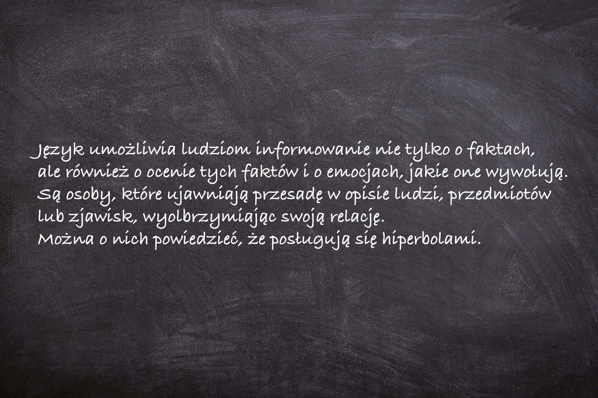 Ilustracja przedstawia notatkę zapisaną na czarnej tablicy. Notatka jest zapisana czcionką w kolorze białym, naśladując zapis kredą. Notatka dotyczy opisu w formie hiperboli.