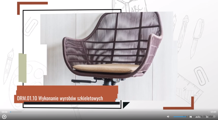 Grafika przedstawia przykładowy wygląd ekranu początkowego filmu instruktażowego.