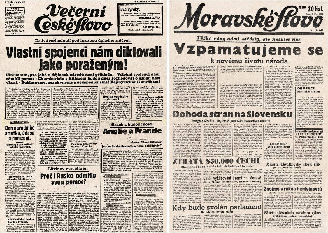 Fotografia czarno-biała przedstawiająca pierwsze strony gazet czechosłowackich.