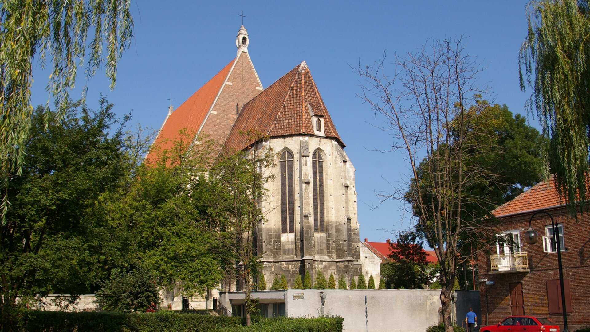 Fotografia barwna przedstawiająca Kolegiatę Bazylikę Narodzenia NMP, Wiślica.