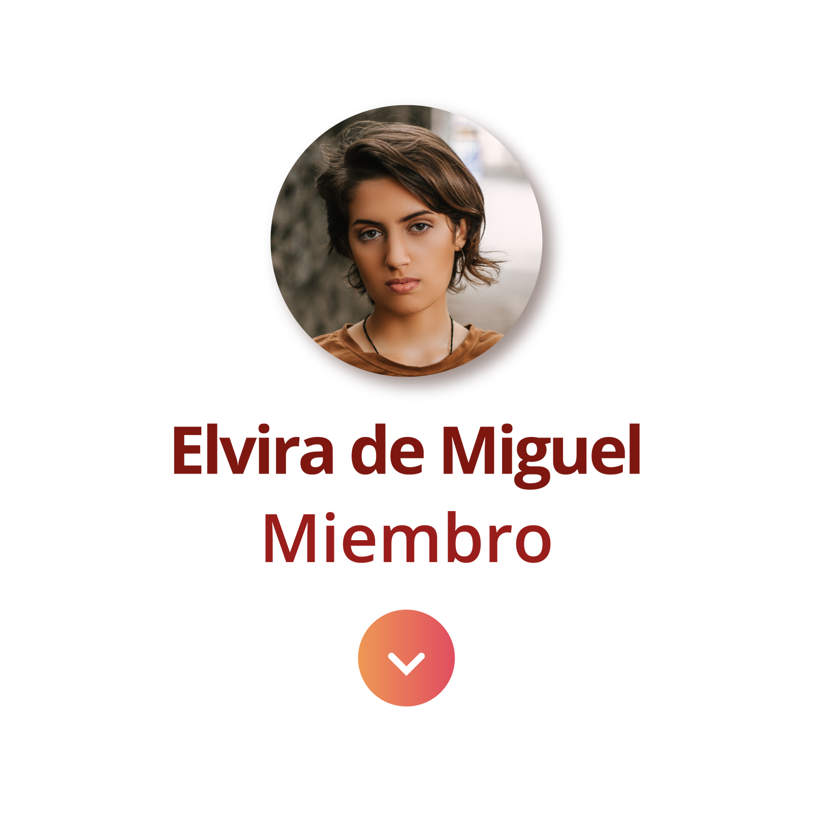 Na zdjęciu widoczna jest kobieta, podpisana jako Elvira de Miguel. ma krótkie, brązowe włosy i poważny wyraz twarzy.