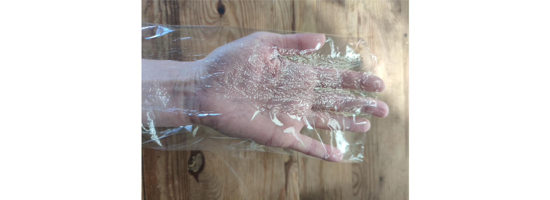 Zdjęcie 3. Foliowy rękaw ze zgrzanymi końcami.