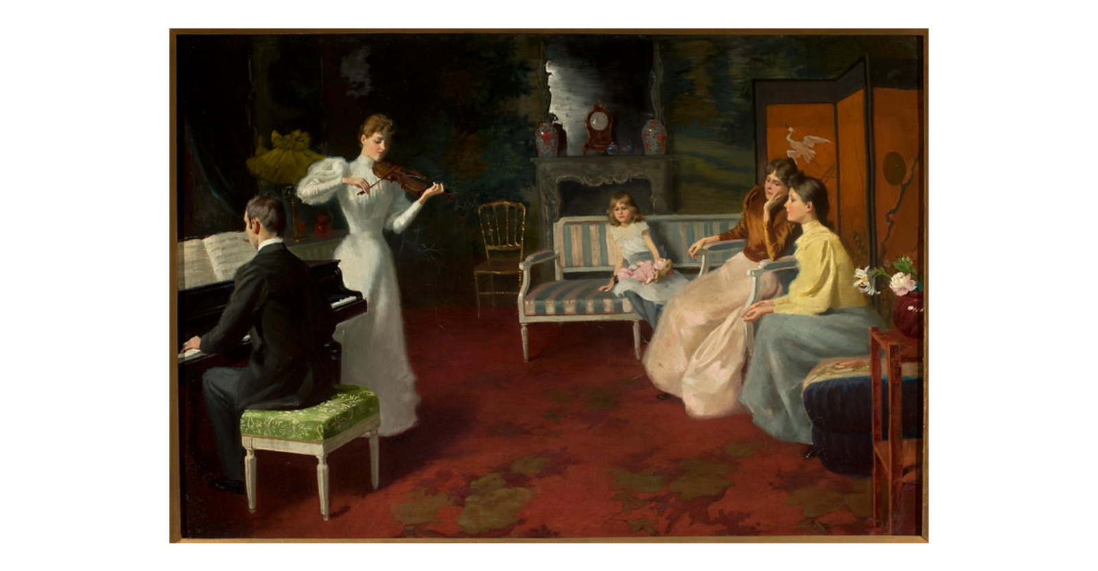 Obraz przedstawia wnętrze salonu. Przy fortepianie siedzi mężczyzna, gra. Obok niego stoi kobieta w długiej sukni, grająca na skrzypcach. Muzykującym przyglądają się dwie kobiety w sukniach i kilkuletnia dziewczynka.