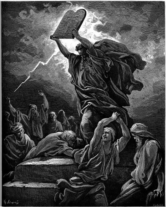 Obraz przedstawia scenę biblijną. Na podniesieniu stoi starzec z długą brodą, w uniesionych dłoniach trzyma kamienne tablice z dekalogiem. U jego stóp widać postacie zrozpaczonych ludzi. Na drugim planie, na niebie, widać skłębione chmury i błyskawicę.