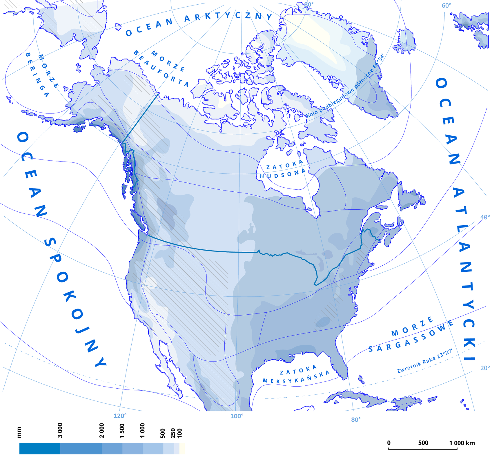 Na mapie roczna suma opadów atmosferycznych w Ameryce Północnej. Rozkład opadów występuje południkowo. U dołu mapy podziałka z kolorami użytymi na mapie do oznaczenia poszczególnych wartości opadów. Przedziały o coraz wyższych wartościach oznaczane są stopniowo coraz ciemniejszymi odcieniami koloru niebieskiego. W prawym dolnym rogu pozioma podziałka liniowa, na której jeden odcinek to pięćset kilometrów. Najniższe sumy opadów w zachodniej części kontynentu, w pasie od Morza Beauforta do terenów na południu USA przy granicy z Meksykiem. Najmniejsze opady w północnej części obszaru oraz na Półwyspie Kalifornijskim, do około trzystu milimetrów. W pozostałej części do około pięciuset, z wyłączeniem południowego wybrzeża Alaski oraz linii wybrzeża na południowy wschód od niej, w rejonie Gór Nadbrzeżnych, gdzie opady są najwyższe na całym kontynencie i wynoszą ponad trzy tysiące milimetrów. We wschodniej części kontynentu opady zwiększają się stopniowo wraz ze zbliżaniem się do Oceanu Atlantyckiego, gdzie dochodzą do około tysiąca milimetrów. Największe nad Niziną Zatokową położoną nad Zatoką Meksykańską, gdzie w centralnej części wybrzeża dochodzą do około dwóch tysięcy milimetrów.