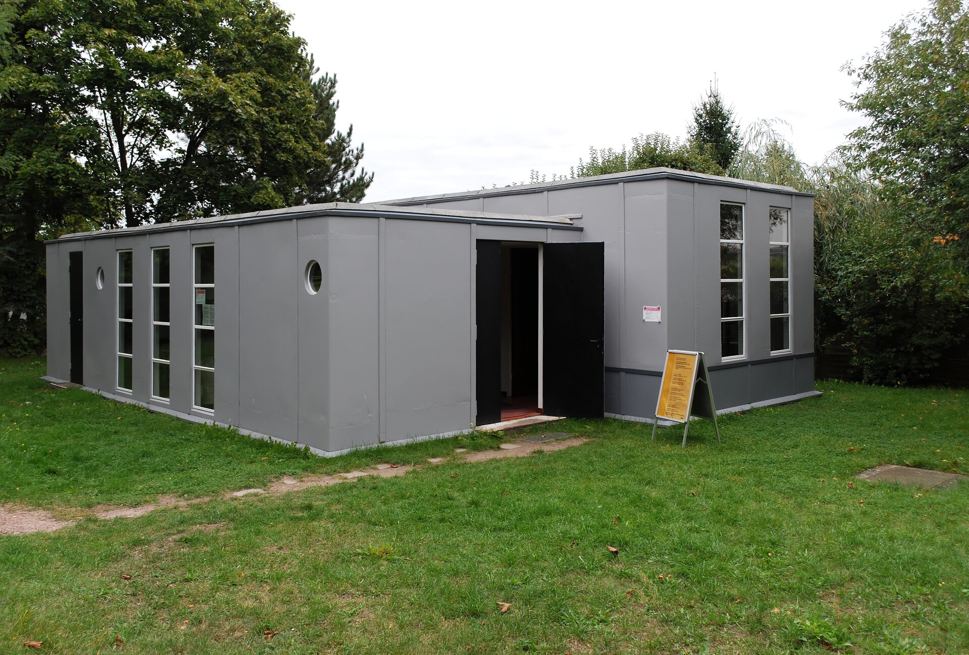 Georg Muche i Richard Paulick, Stalowy Dom