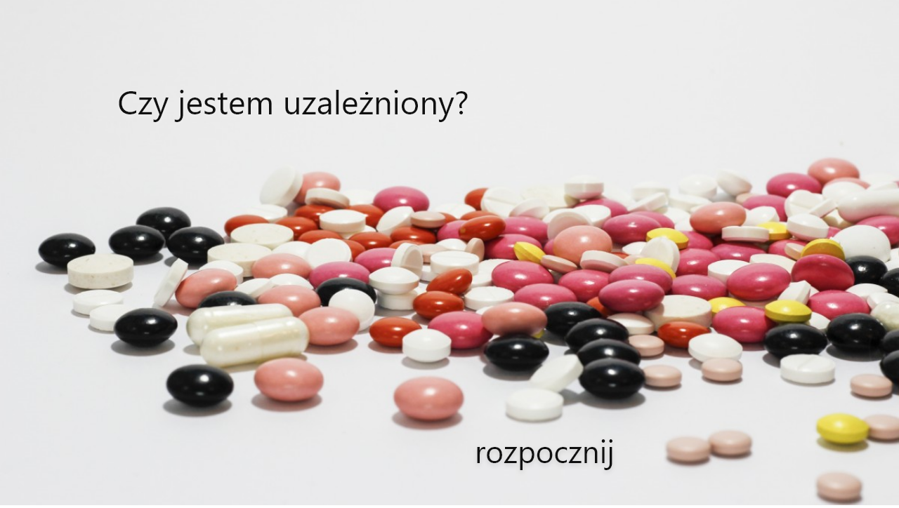 Gra interaktywna diagnozuje problemowe używanie narkotyków. Są w nim pytania oraz odpowiedzi, które pod koniec gry zostają podsumowane i wykonujący test zostaje przyporządkowany do konkretnej grupy. Na pierwszej planszy widoczne są tabletki różnych kształtów, kolorów i wielkości. Nad nimi widnieje napis: Czy jesteś uzależniony?, a pod spodem napis: rozpocznij. Po kliknięciu na przycisk rozpocznij pojawiają się plansze z pytaniami. Odpowiedzi na pytania udziela się przez kliknięcie w odpowiednie kółko przy opcji tak lub nie:  1/10. Czy zdarzyło ci się nie pójść lub spóźnić do szkoły z powodu narkotyków? tak, nie  2/10 Czy z powodu zażywania narkotyków miałeś kłopoty w szkole? tak, nie  3/10 Czy zdarzyło ci się samodzielnie kupować narkotyki od dealera? tak, nie  4/10 Czy zdarzyło ci się wydać na narkotyki tak dużo pieniędzy, że musiałeś zrezygnować z innych rzeczy, na których ci zależało? Tak, nie  5/10 Czy z powodu nadużywania narkotyków miałeś kłopoty z policją? tak, nie  6/10 Czy pod wpływem narkotyków zrobiłeś komuś krzywda? tak, nie  7/10 Czy poszukujesz mocniejszych narkotyków niż te, które brałeś wcześniej? tak, nie  8/10 Czy często odczuwasz potrzebę wzięcia narkotyku? tak, nie  9/10 Czy zdarzyło ci się brać narkotyki, gdy byłeś sam? tak, nie  10/10 czy z powodu brania narkotyków miałeś poważny konflikt z przyjaciółmi? Tak, nie.  Po odpowiedzi na wszystkie pytania pojawia się komunikat, w zależności od udzielonych w pytań:  1. Uzyskany przez ciebie wynik wskazuje, że jesteś osobą uzależnioną. Rozważ zgłoszenie się do specjalisty terapii uzależnień. 2. Uzyskany przez ciebie wynik wskazuje, że jesteś raczej okazjonalnym użytkownikiem narkotyków. Pamiętaj jednak, że używanie narkotyków jest związane z ryzykiem szkód zdrowotnych i negatywnych konsekwencji w różnych obszarach życia. 3. Uzyskany przez ciebie wynik wskazuje, że nie jesteś osobą uzależnioną od narkotyków. Pamiętaj, że ich używanie jest związane z ryzykiem szkód zdrowotnych i negatywnych konsekwencji w różnych obszarach życia. 