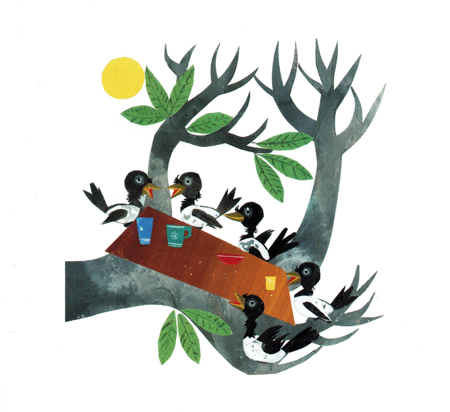 Ilustracja przedstawia grafikę, z książki dla dzieci Czesława Janczarskiego "Przyjaciele Misia Uszatka". ukazującą pięć ptaków siedzących przy stole ustawionym na gałęzi drzewa z liśćmi.