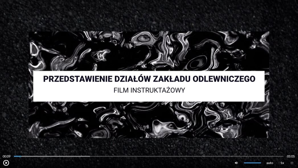 Ilustracja przedstawia ekran filmu edukacyjnego. Na środku ekranu znajduje się napis tytułowy "Przedstawienie działów zakładu odlewniczego" film instruktażowy. Tłem ekranu stanowi czarna połyskująca ciecz.