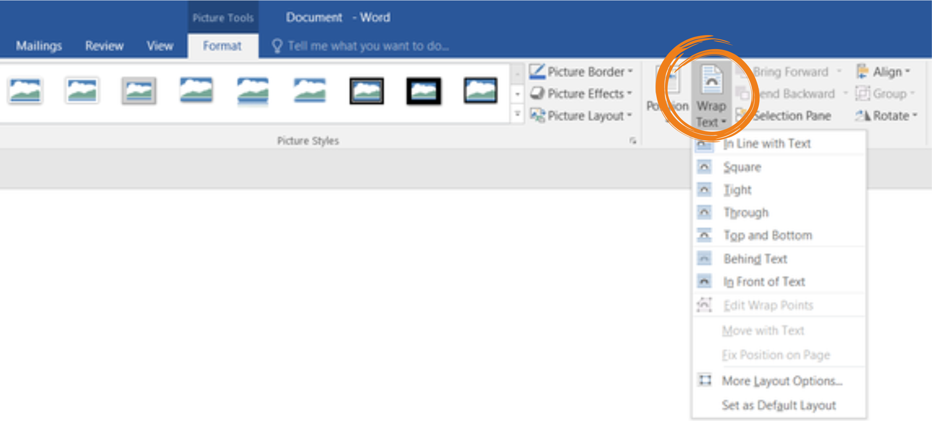  Zrzut ekranu przedstawia fragment wstążki MS Word pokazującej zakładkę Picture Tools - Format. Aktywne jest polecenie Wrap Text. Widoczna lista rozwijana przedstawia możliwe opcje zawijania tekstu w stosunku do wstawionego obrazka: In Line with Text, Square, Tight, Through, Top and Bottom, Behind Text, In Front of Text, Edit Wrap Position, Move with Text, Fiz Position on Paper, More Layout Options, Set as Default Layout.
