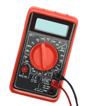 Na grafice przedstawiony jest multimetr, czyli prostopadłościenne urządzenie z małym wyświetlaczem i pokrętłem, do którego podłączyć można kable.