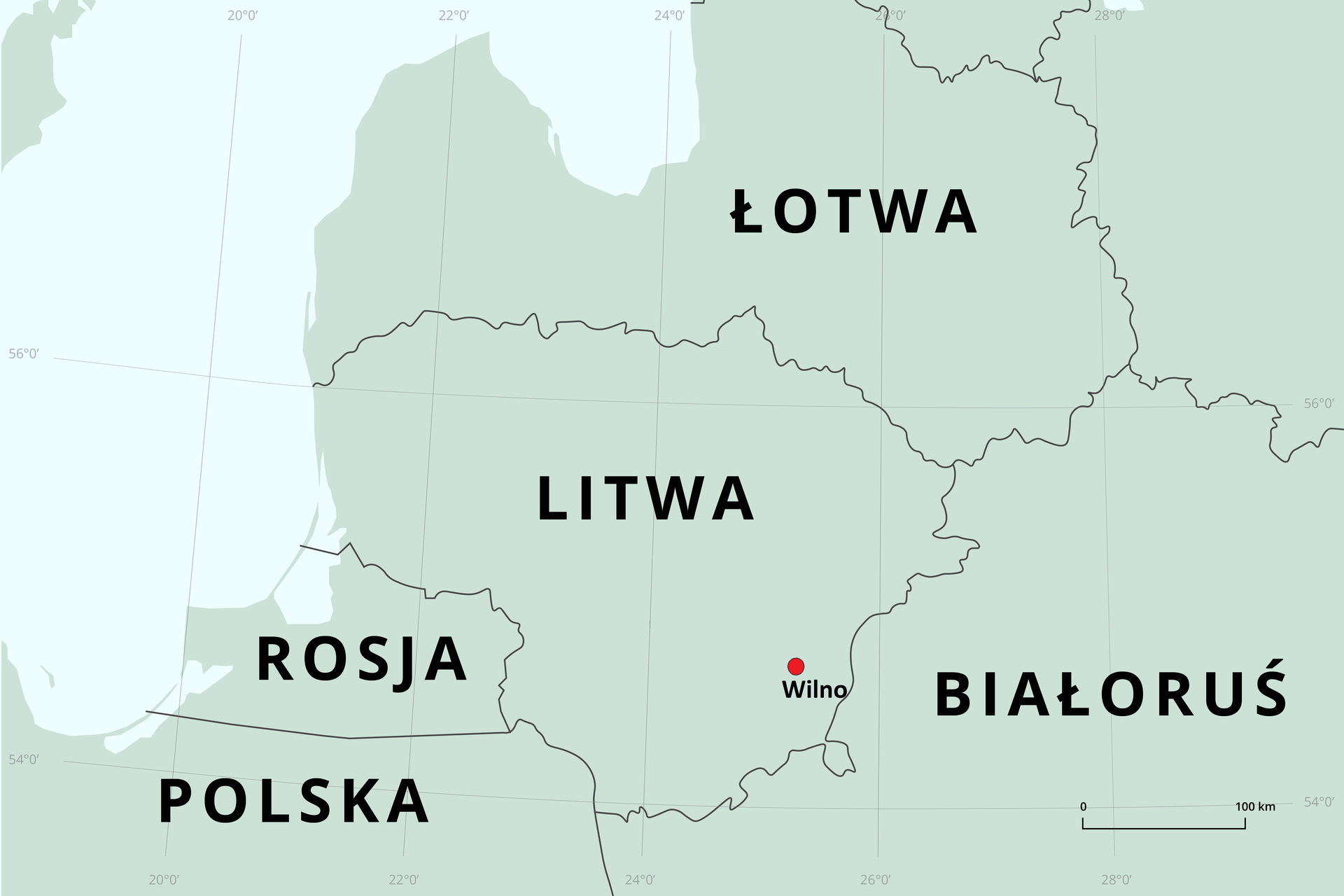 Mapa polityczna przedstawiająca Litwę oraz kraje sąsiadujące – Rosję, Polskę, Białoruś, Łotwę. Lądy oznaczono kolorem jasnozielonym, Morze Bałtyckie nieco jaśniejszym odcieniem koloru zielonego. Granice państw czarnymi liniami. W prawym dolnym rogu pozioma podziałka z odcinkiem oznaczonym jako sto kilometrów. Mapa pokryta siatką południków i równoleżników co dwa stopnie. Czerwoną kropką oznaczono stolicę Litwy, Wilno. Leży na południowym wschodzie kraju, nieopodal Białorusi.