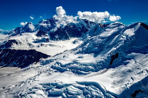 Akumulacyjna działalność lodowców górskich