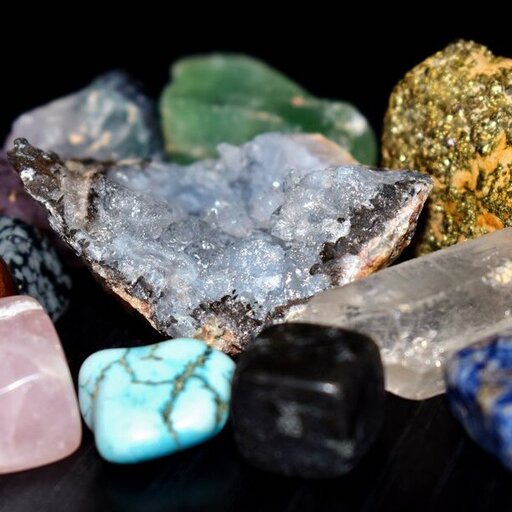 Cechy różnicujące minerały