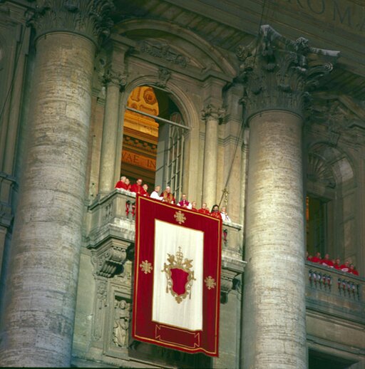 „Słowiański papież”. Rola Jana Pawła II i jego wpływ na przemiany społeczne i polityczne